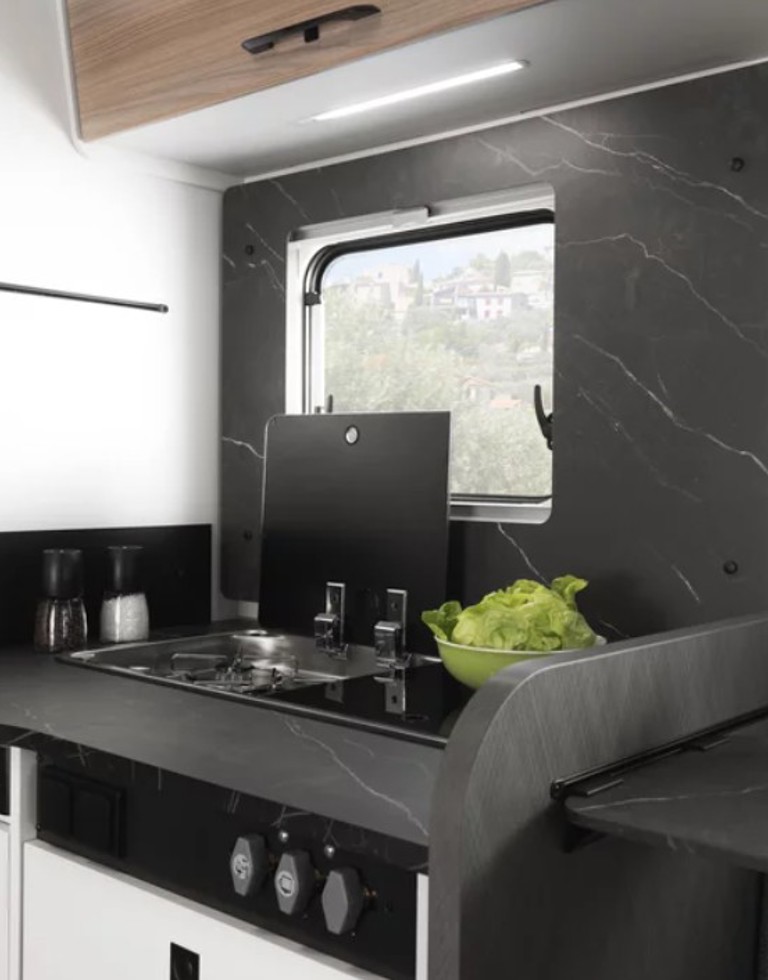 Med en Etrusco autocamper får du gennemtestet teknologi, slidstærke materialer og en robust konstruktion